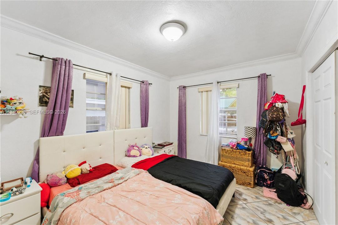 En Venta: $495,995 (4 camas, 3 baños, 1350 Pies cuadrados)