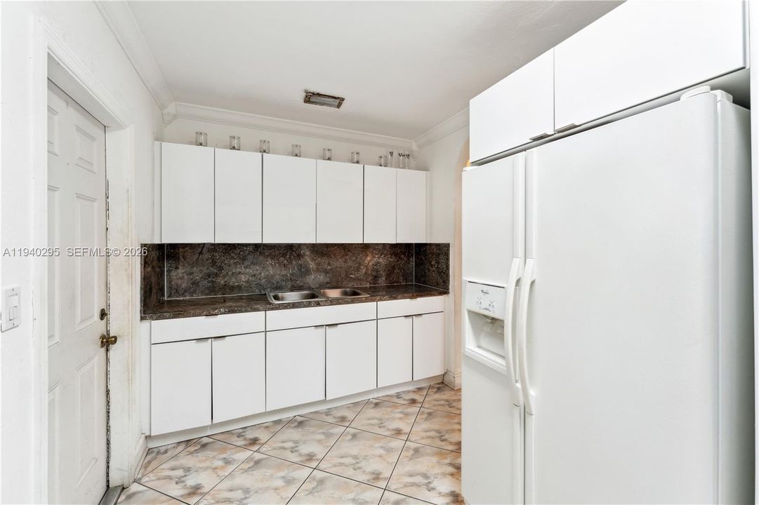 En Venta: $495,995 (4 camas, 3 baños, 1350 Pies cuadrados)