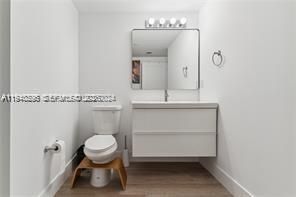 На продажу: $553,000 (2 спален, 2 ванн, 1143 Квадратных фут)