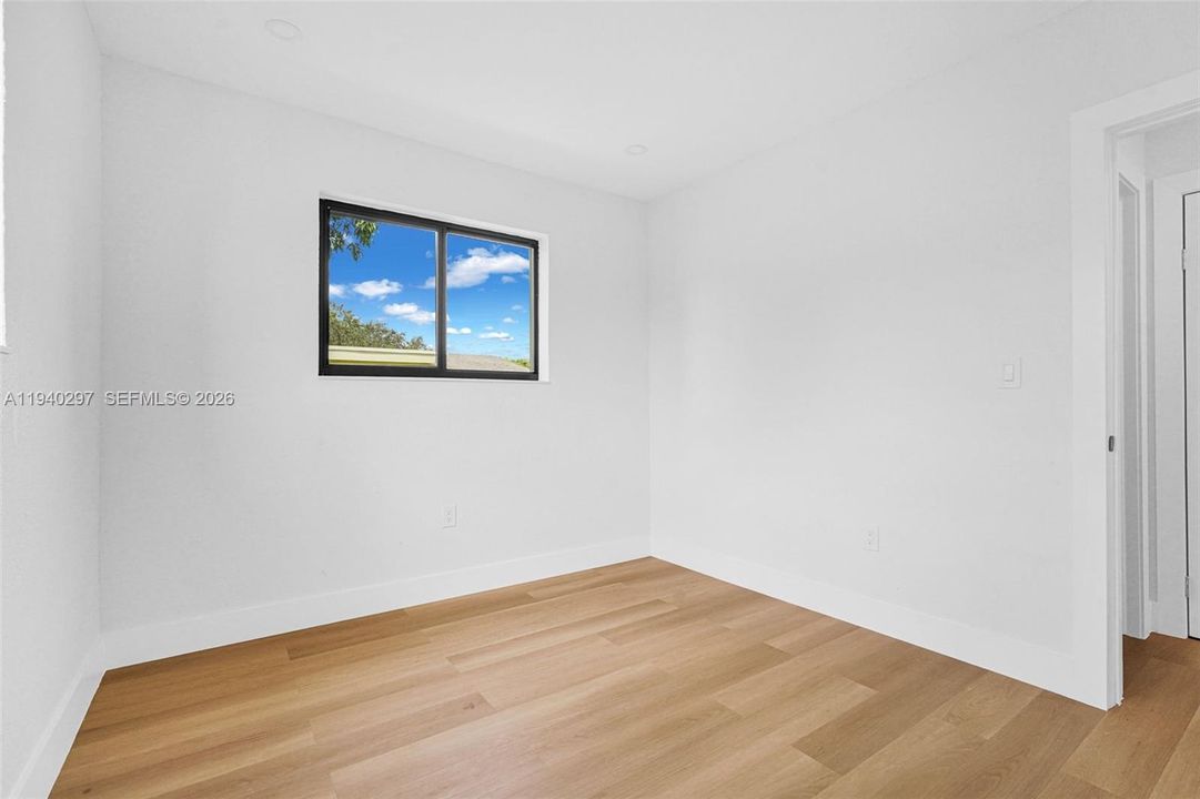 待售: $599,990 (3 贝兹, 2 浴室, 1392 平方英尺)