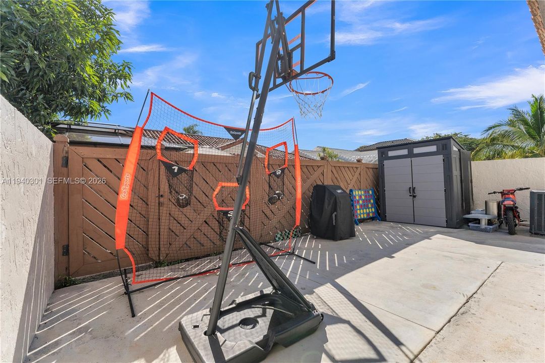 待售: $550,000 (3 贝兹, 3 浴室, 1671 平方英尺)