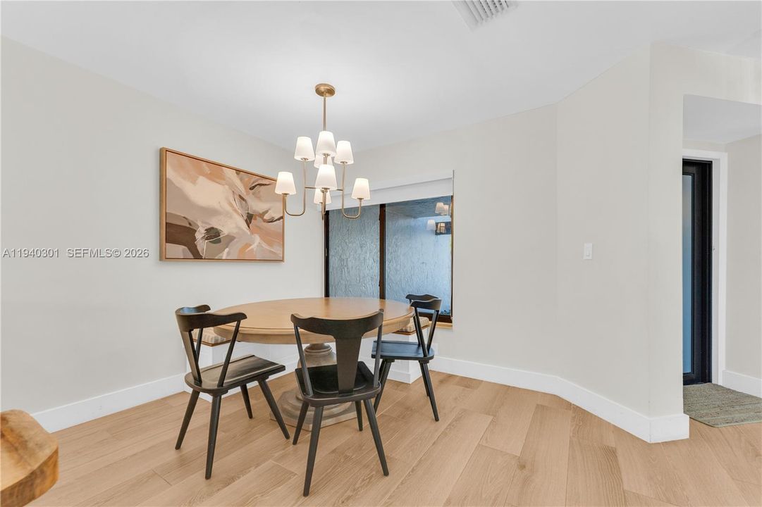 待售: $550,000 (3 贝兹, 3 浴室, 1671 平方英尺)