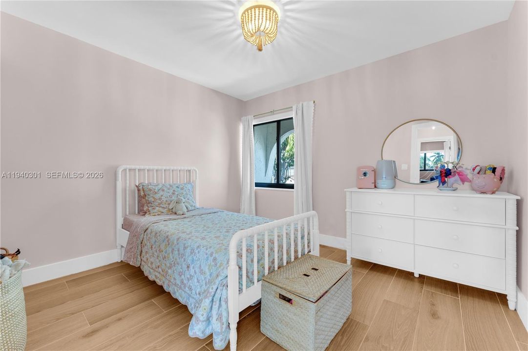 待售: $550,000 (3 贝兹, 3 浴室, 1671 平方英尺)