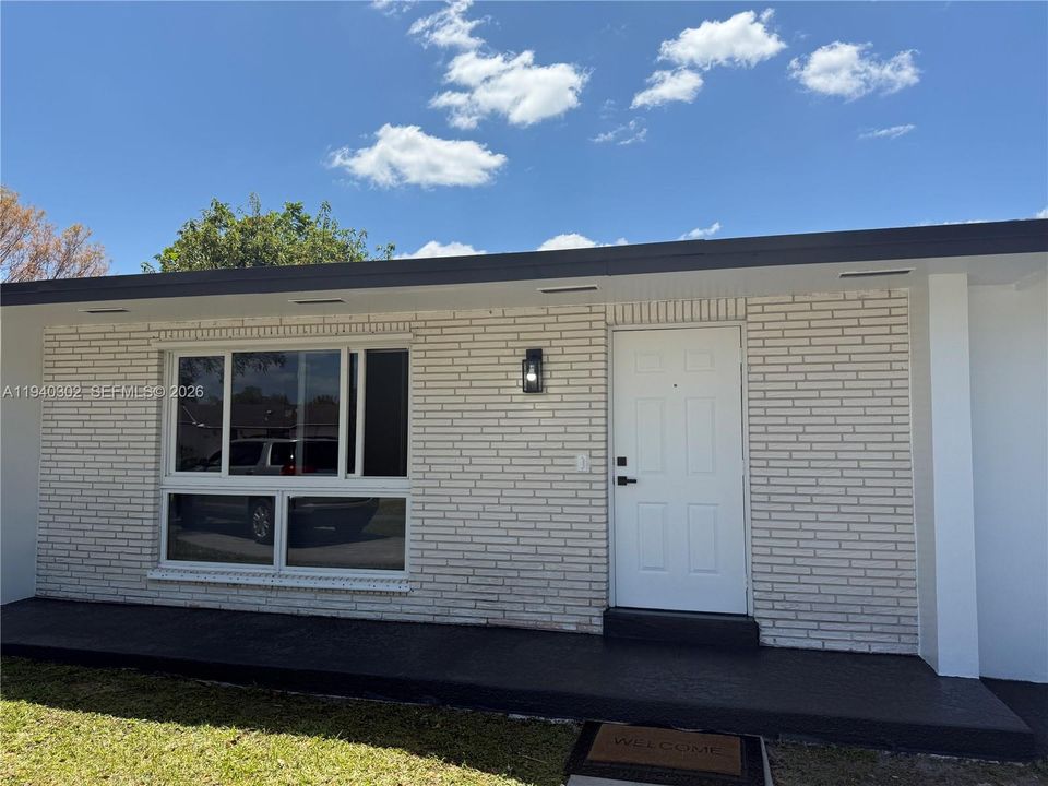 For Rent: $3,300 (4 beds, 2 baths, 1620 Square Feet)