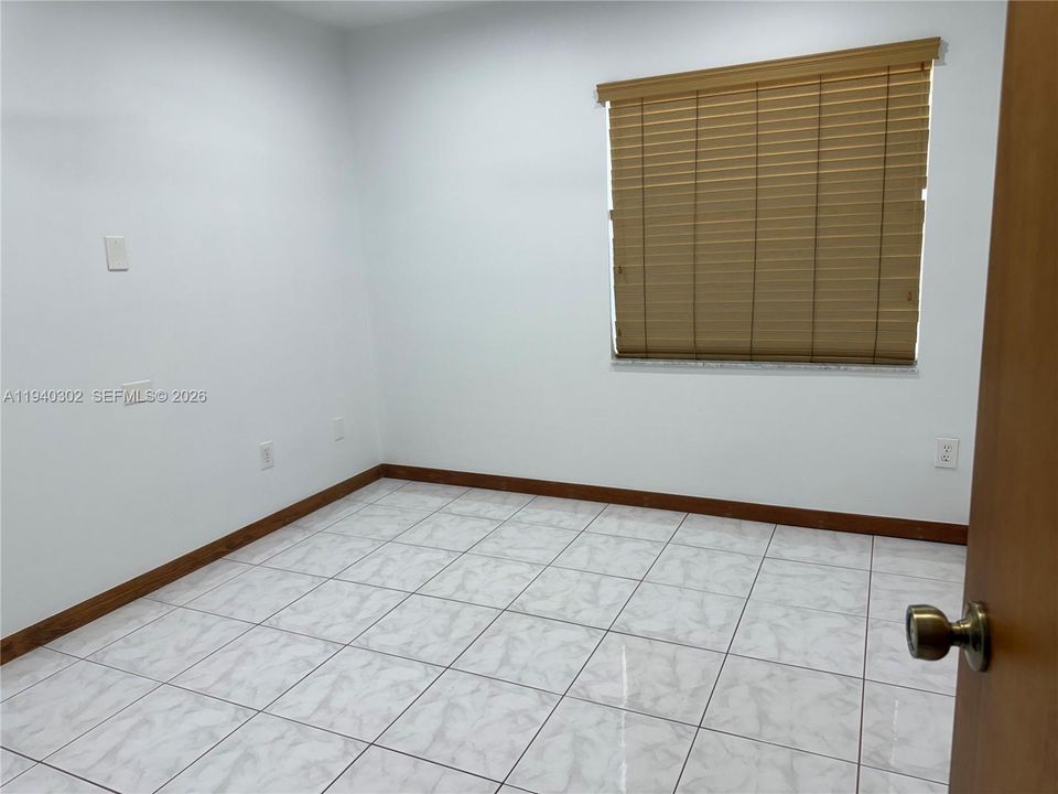 For Rent: $3,300 (4 beds, 2 baths, 1620 Square Feet)