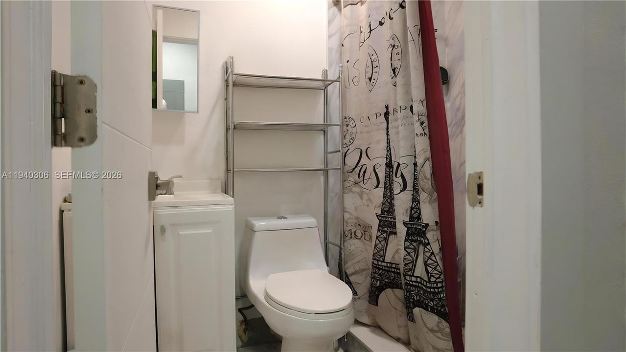 En Renta: $4,200 (3 camas, 2 baños, 1600 Pies cuadrados)