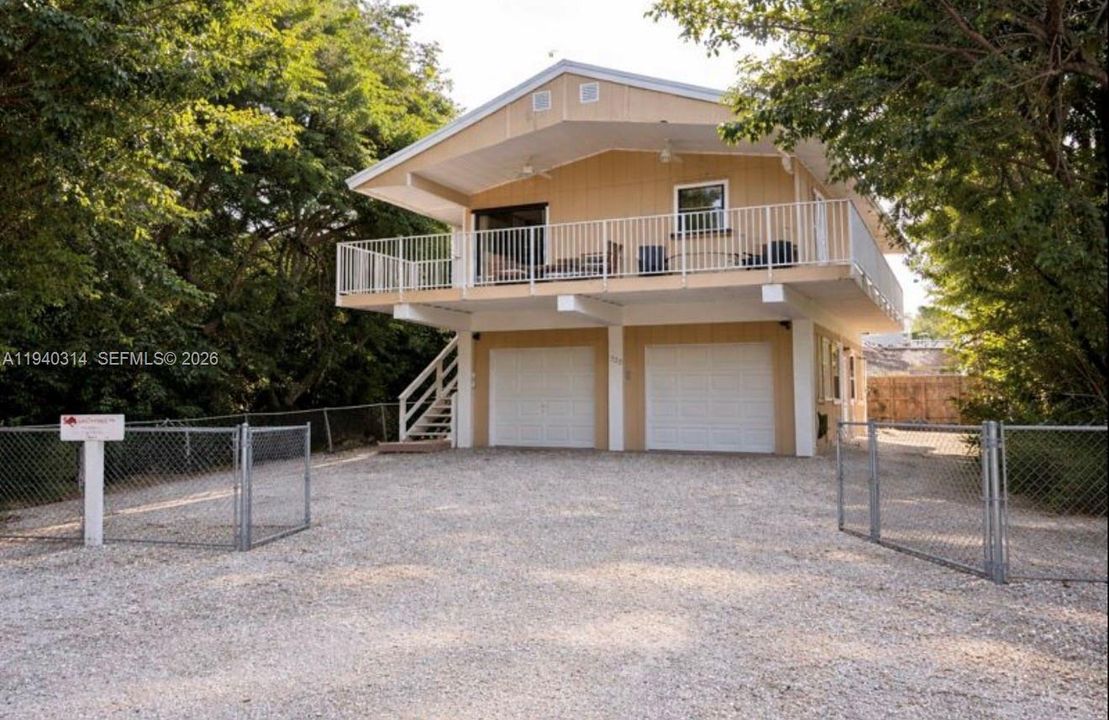 На продажу: $759,000 (3 спален, 3 ванн, 0 Квадратных фут)