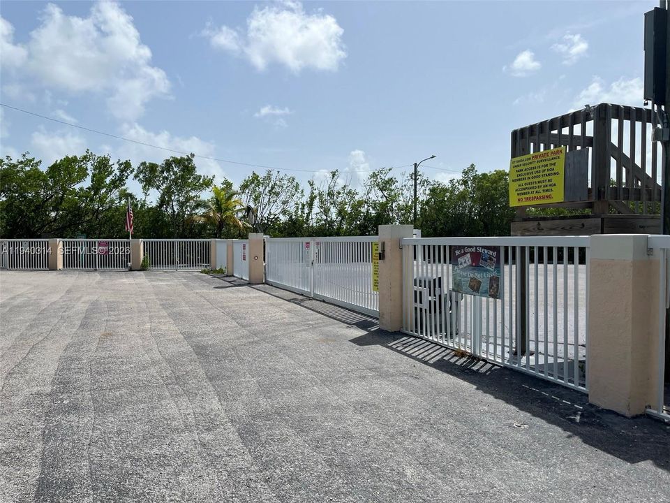 На продажу: $759,000 (3 спален, 3 ванн, 0 Квадратных фут)