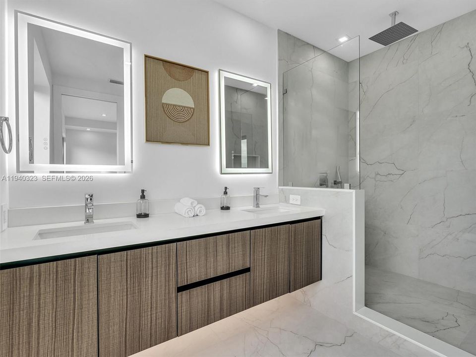 На продажу: $1,500,000 (3 спален, 2 ванн, 2082 Квадратных фут)