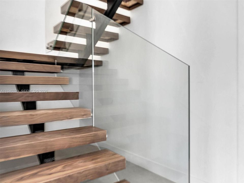 На продажу: $1,500,000 (3 спален, 2 ванн, 2082 Квадратных фут)