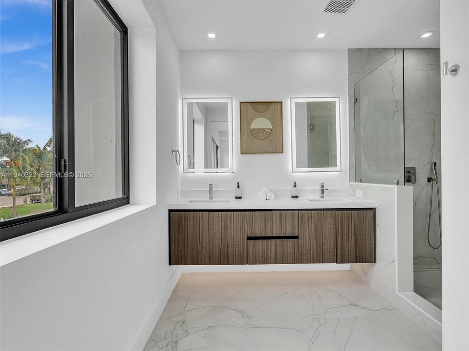 На продажу: $1,500,000 (3 спален, 2 ванн, 2082 Квадратных фут)