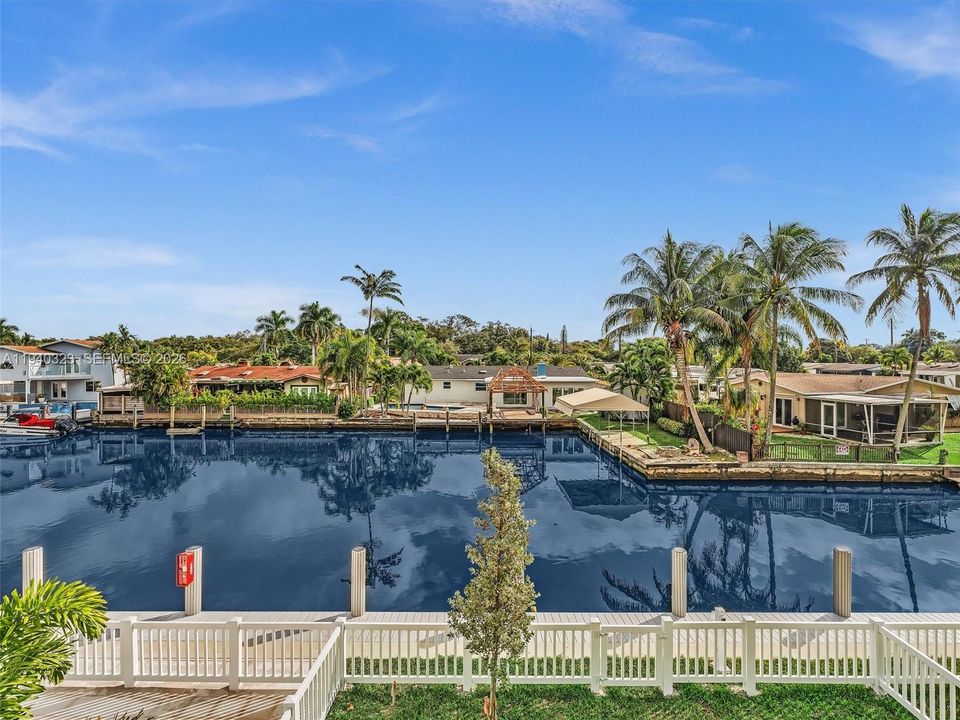 На продажу: $1,500,000 (3 спален, 2 ванн, 2082 Квадратных фут)