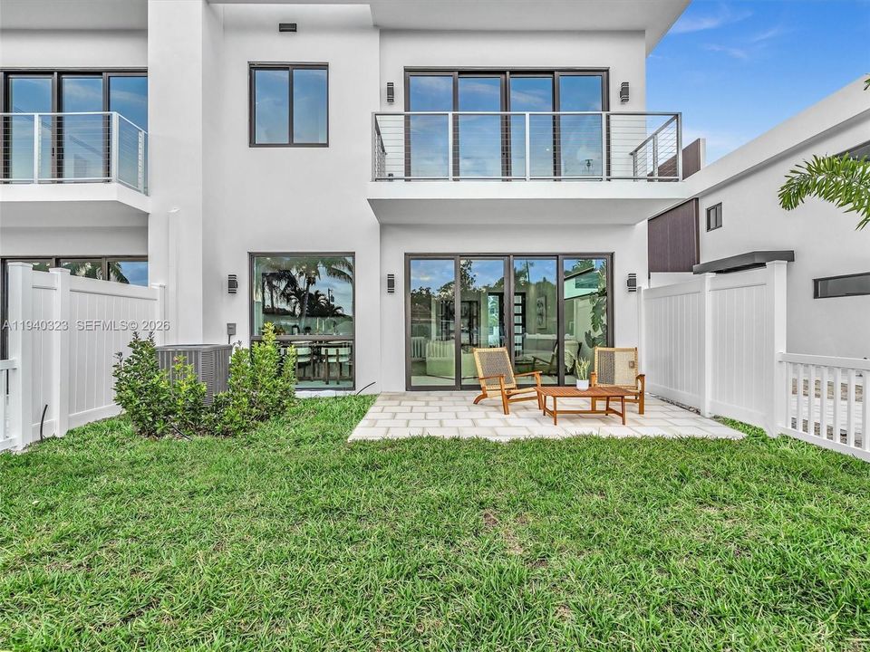 На продажу: $1,500,000 (3 спален, 2 ванн, 2082 Квадратных фут)