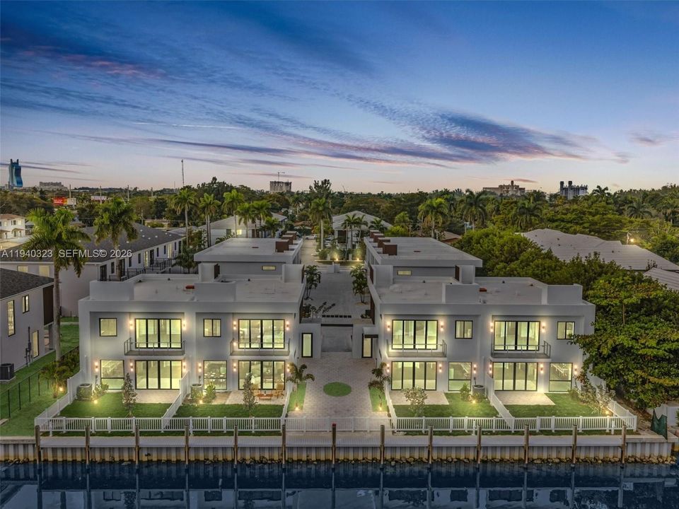 На продажу: $1,500,000 (3 спален, 2 ванн, 2082 Квадратных фут)