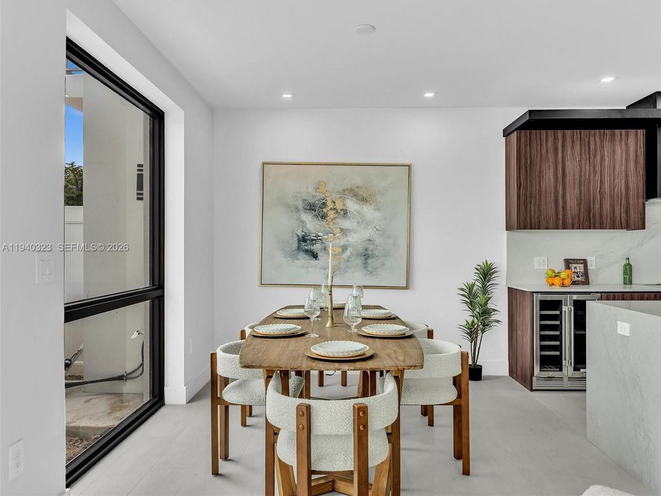 На продажу: $1,500,000 (3 спален, 2 ванн, 2082 Квадратных фут)