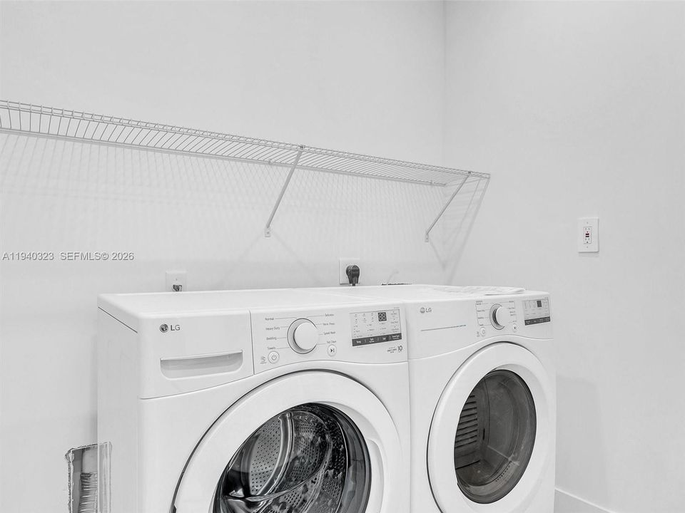 На продажу: $1,500,000 (3 спален, 2 ванн, 2082 Квадратных фут)