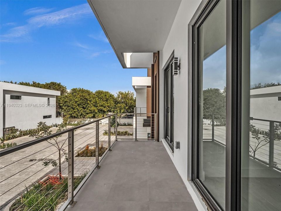 На продажу: $1,500,000 (3 спален, 2 ванн, 2082 Квадратных фут)