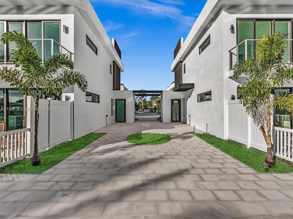 На продажу: $1,500,000 (3 спален, 2 ванн, 2082 Квадратных фут)