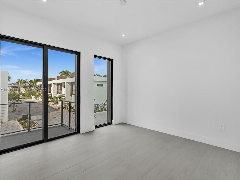 На продажу: $1,500,000 (3 спален, 2 ванн, 2082 Квадратных фут)