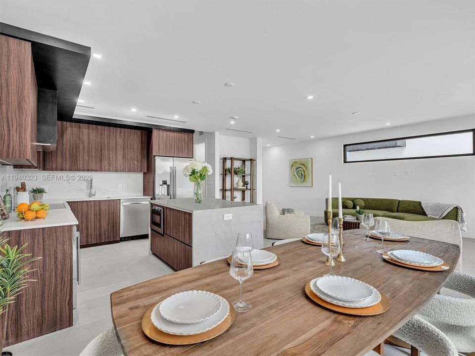 На продажу: $1,500,000 (3 спален, 2 ванн, 2082 Квадратных фут)