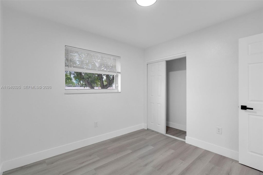 待售: $575,000 (4 贝兹, 2 浴室, 1575 平方英尺)