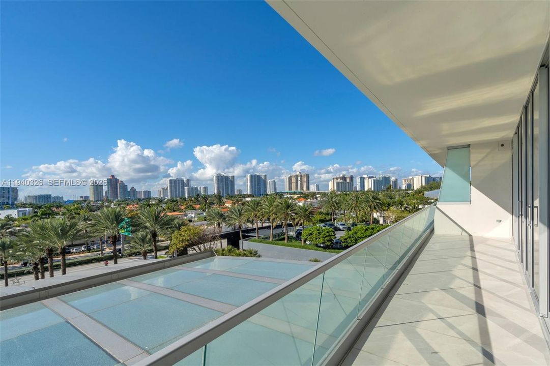 В аренду: $25,000 (3 спален, 4 ванн, 2797 Квадратных фут)