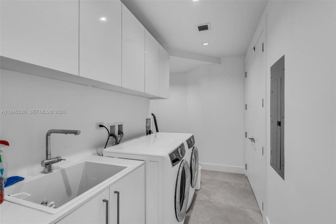 В аренду: $25,000 (3 спален, 4 ванн, 2797 Квадратных фут)