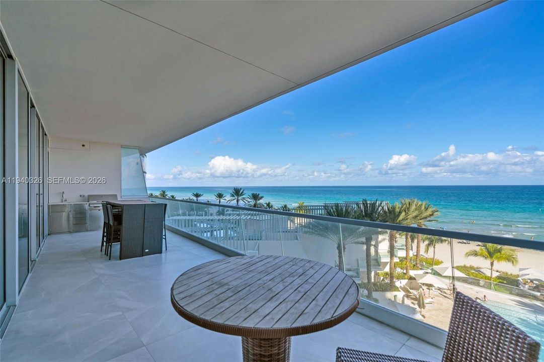 В аренду: $25,000 (3 спален, 4 ванн, 2797 Квадратных фут)