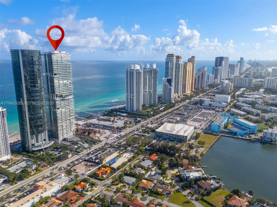 В аренду: $25,000 (3 спален, 4 ванн, 2797 Квадратных фут)