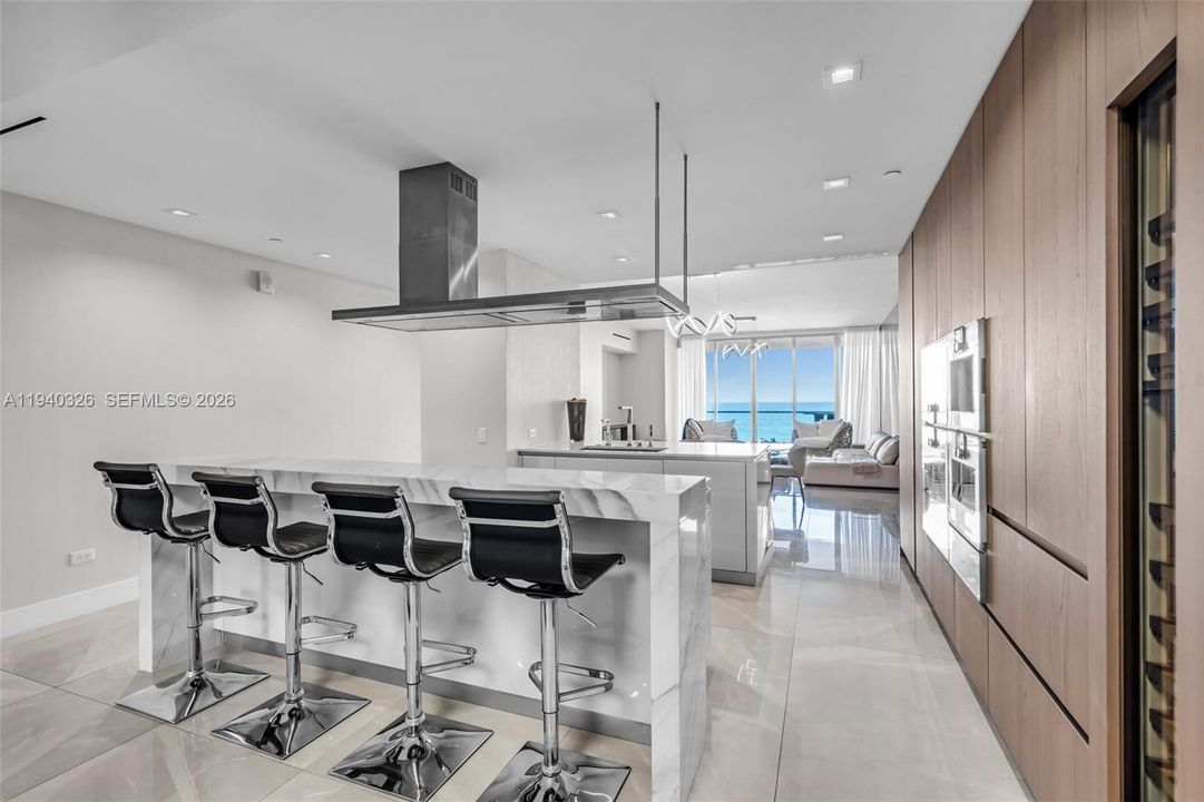 В аренду: $25,000 (3 спален, 4 ванн, 2797 Квадратных фут)