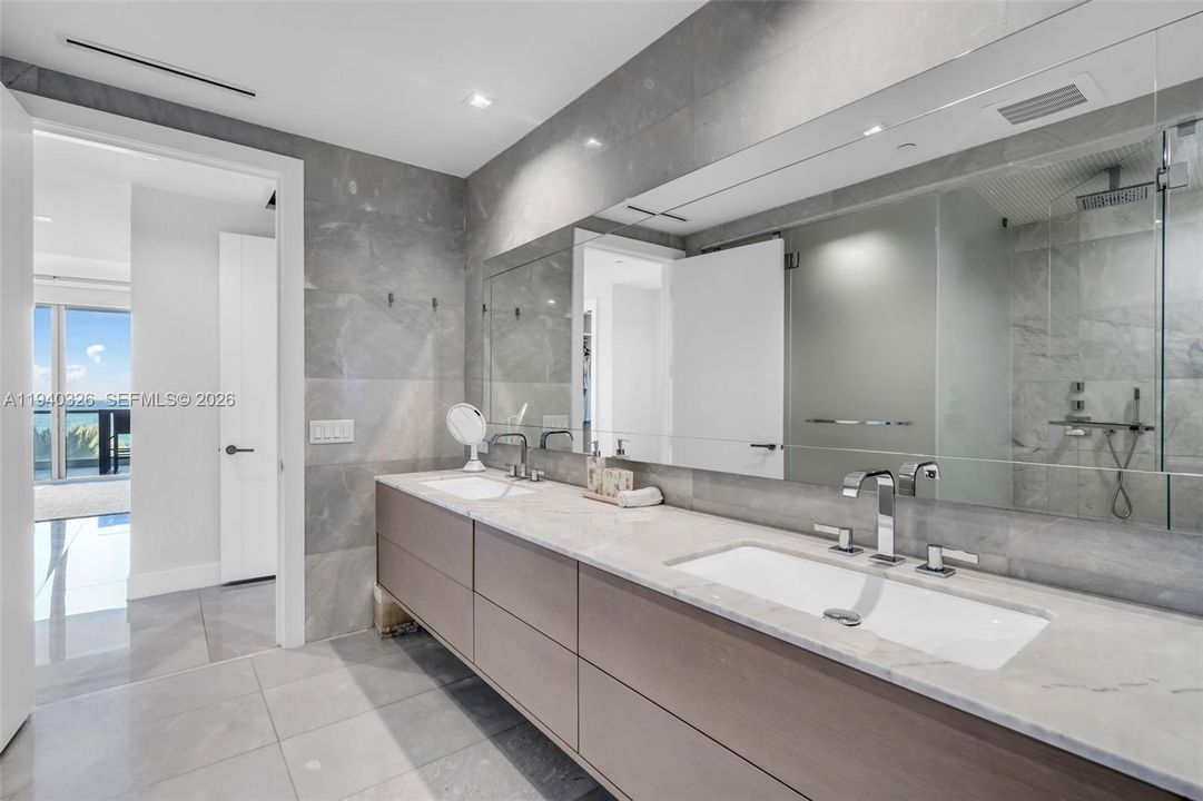 В аренду: $25,000 (3 спален, 4 ванн, 2797 Квадратных фут)