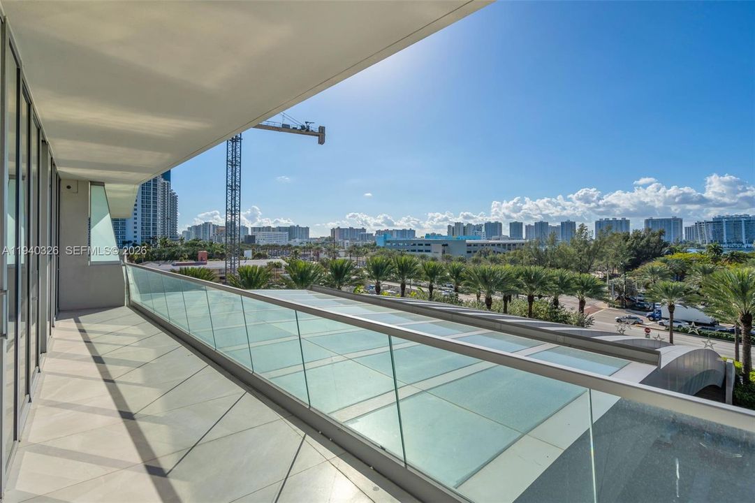 В аренду: $25,000 (3 спален, 4 ванн, 2797 Квадратных фут)