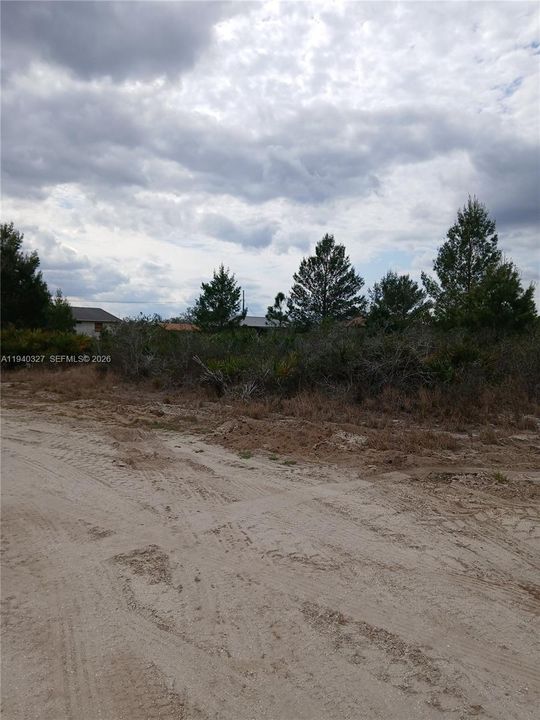 На продажу: $30,000 (0.23 acres)