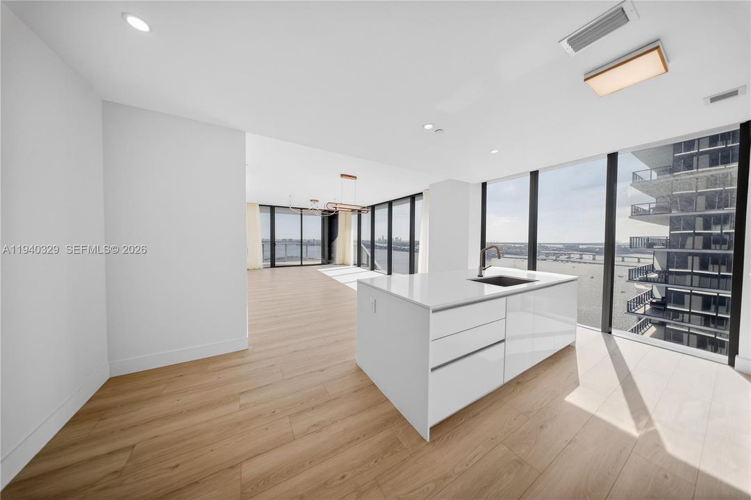 En Renta: $14,500 (4 camas, 5 baños, 2582 Pies cuadrados)