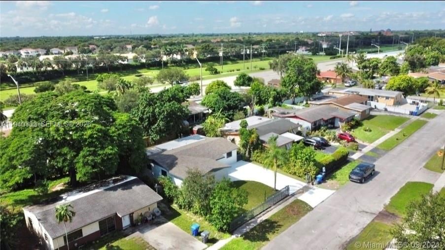 待售: $569,999 (3 贝兹, 2 浴室, 1470 平方英尺)