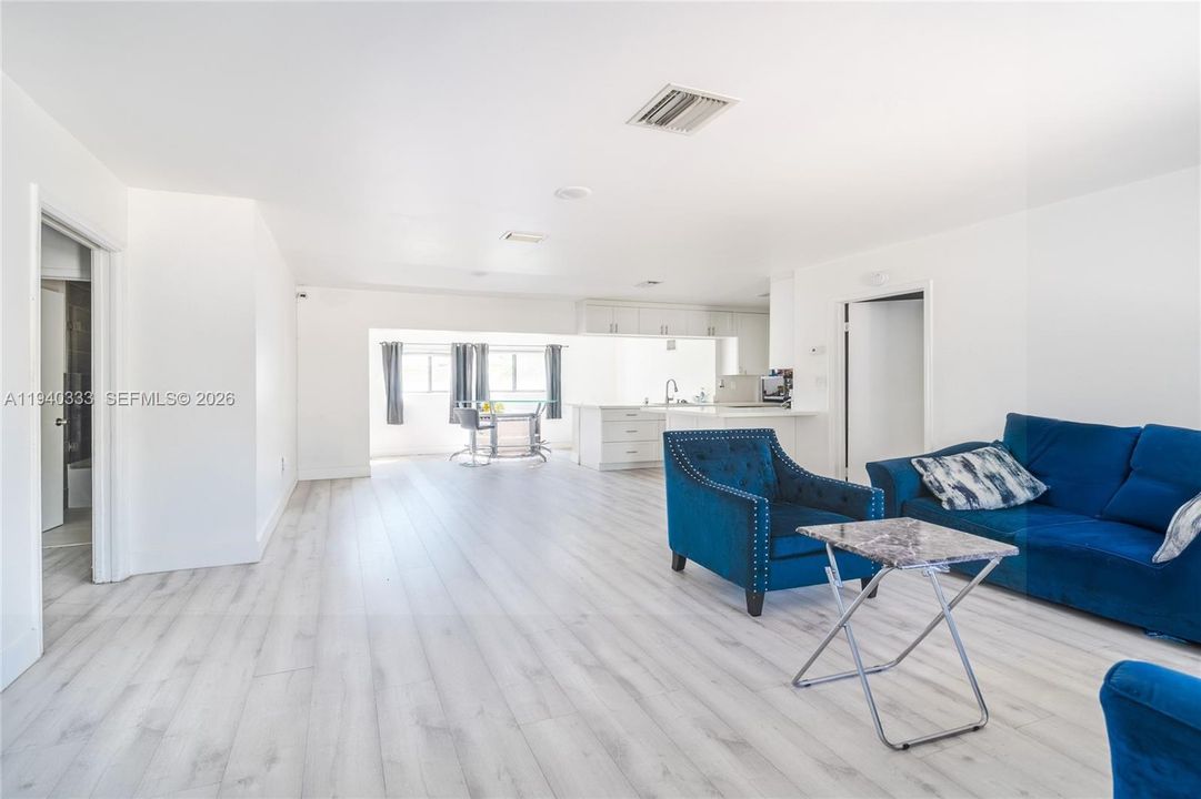 待售: $569,999 (3 贝兹, 2 浴室, 1470 平方英尺)