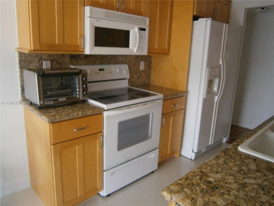 For Rent: $3,500 (2 beds, 2 baths, 1240 Square Feet)
