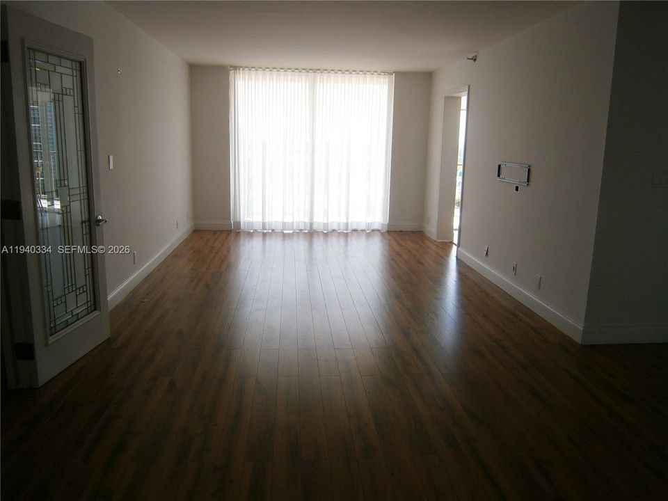 For Rent: $3,500 (2 beds, 2 baths, 1240 Square Feet)