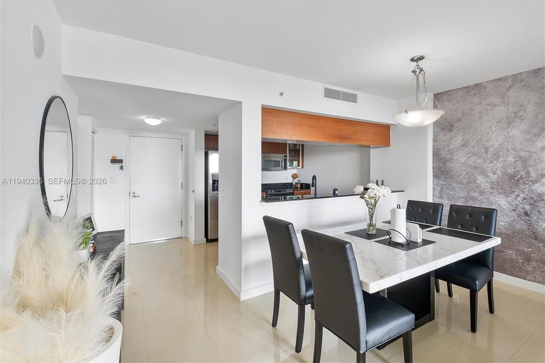 SPACIOUS DINING ROOM