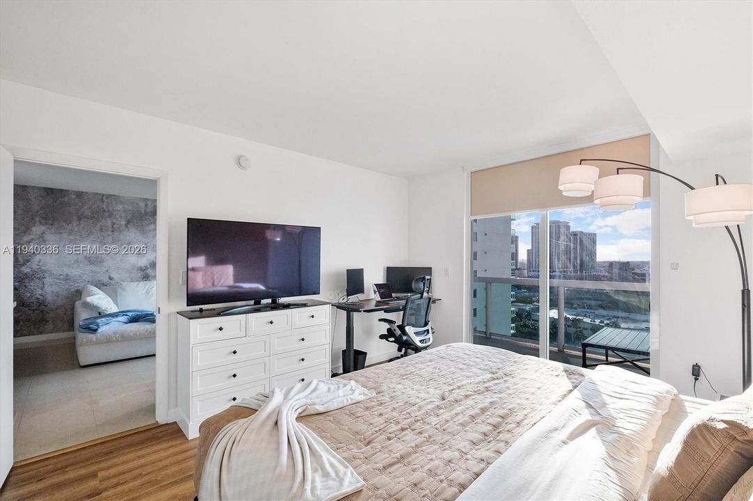 На продажу: $399,999 (1 спален, 1 ванн, 822 Квадратных фут)