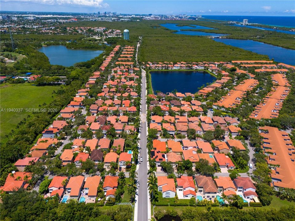 На продажу: $660,000 (3 спален, 2 ванн, 1748 Квадратных фут)