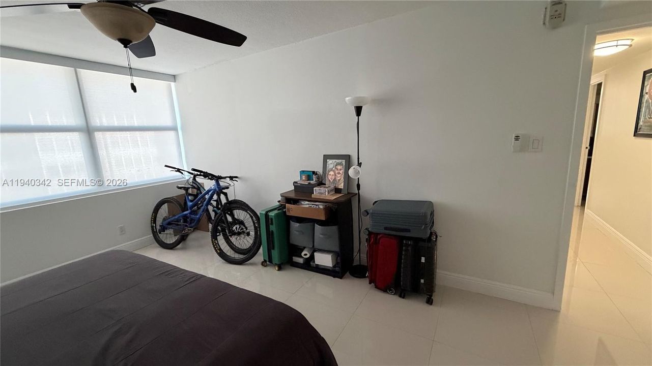 For Rent: $2,500 (2 beds, 2 baths, 1213 Square Feet)