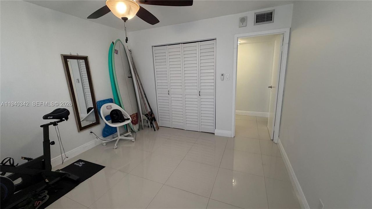 For Rent: $2,500 (2 beds, 2 baths, 1213 Square Feet)