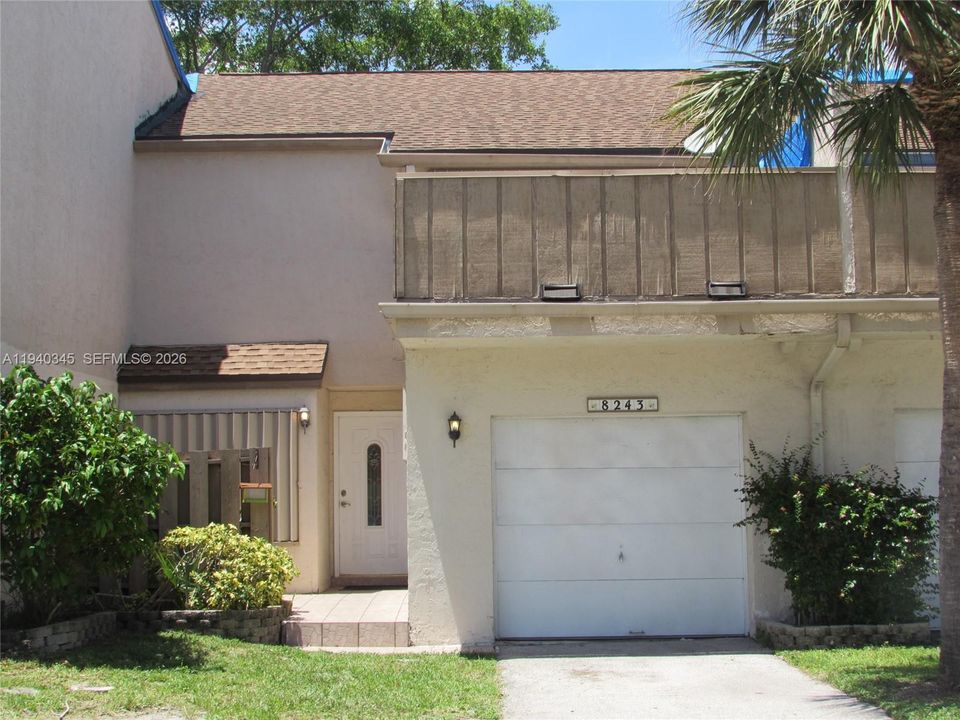 待售: $275,000 (3 贝兹, 2 浴室, 1770 平方英尺)