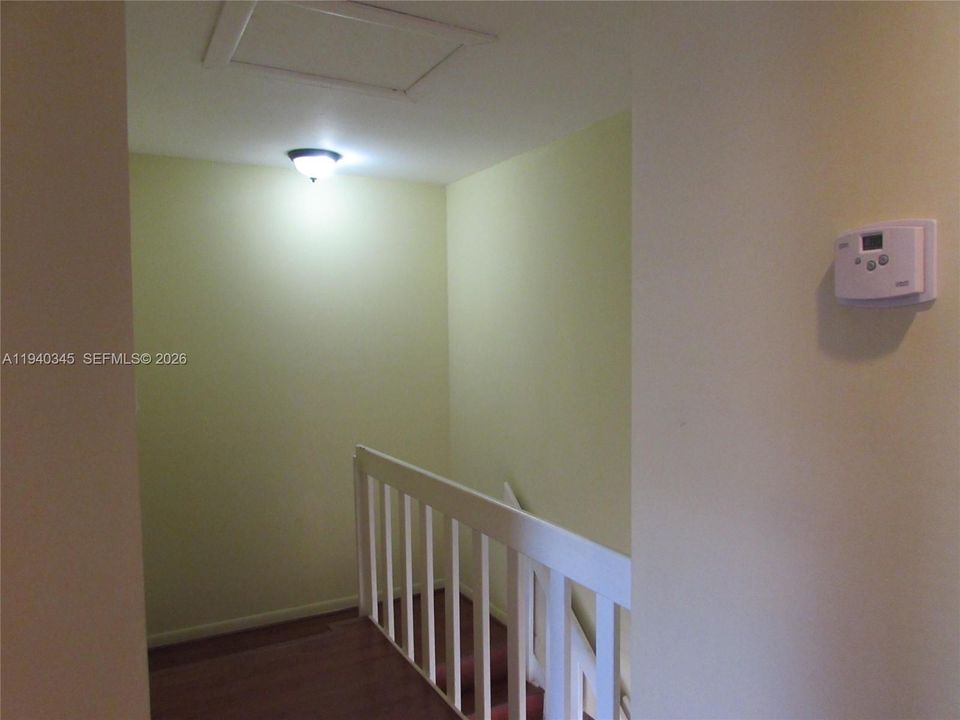 待售: $275,000 (3 贝兹, 2 浴室, 1770 平方英尺)