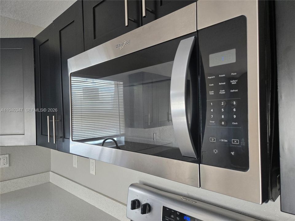 В аренду: $2,600 (3 спален, 2 ванн, 2370 Квадратных фут)