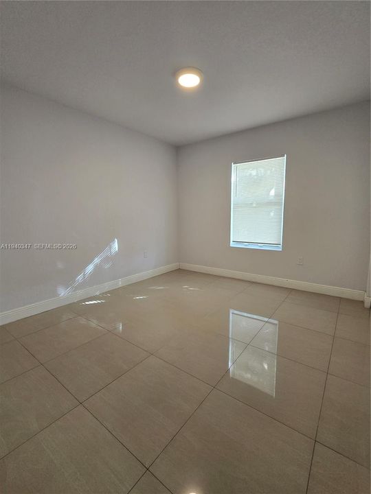 В аренду: $2,600 (3 спален, 2 ванн, 2370 Квадратных фут)