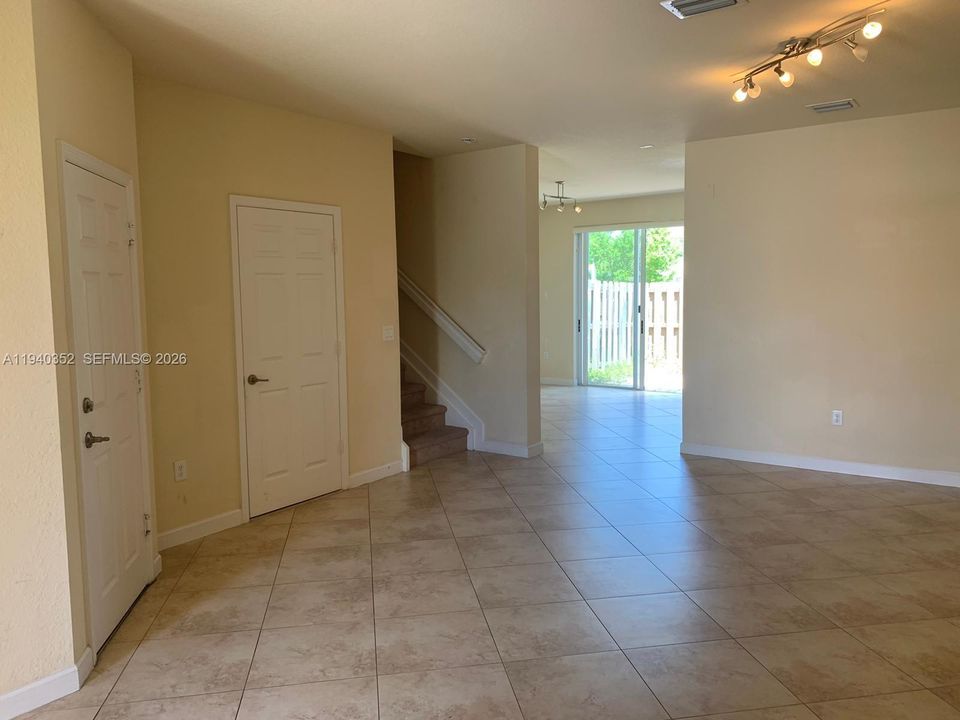 En Renta: $3,400 (3 camas, 2 baños, 1589 Pies cuadrados)