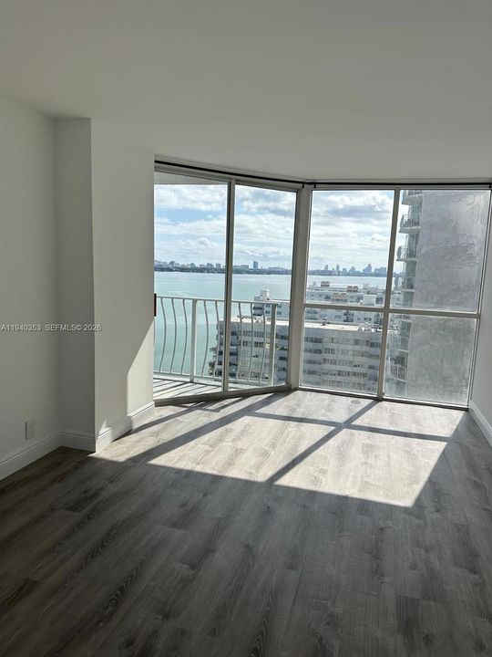 En Renta: $3,085 (2 camas, 2 baños, 1030 Pies cuadrados)