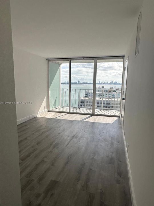 En Renta: $3,085 (2 camas, 2 baños, 1030 Pies cuadrados)